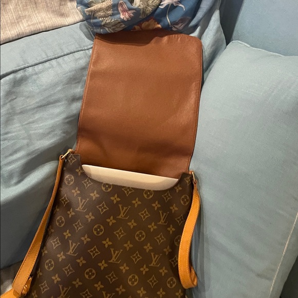 Louis Vuitton Dark Brown Monogram Messenger Bag - Picture 5 of 16